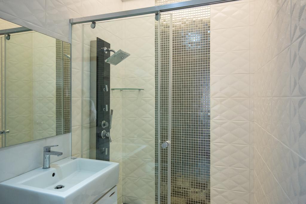 Sea Breeze Inn Джиан Екстериор снимка
